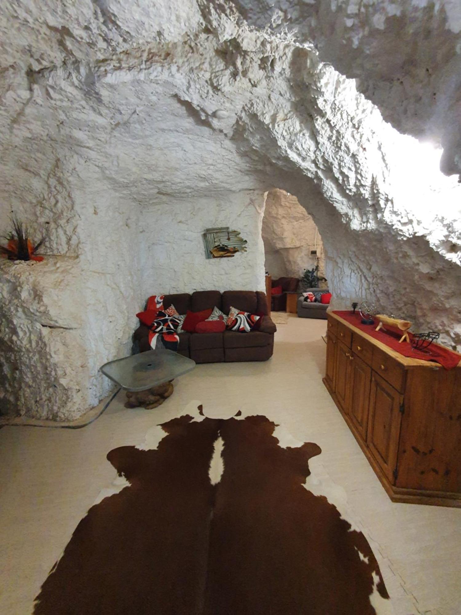 Fossickers Den Dugout Accommodation White Cliffs ภายนอก รูปภาพ